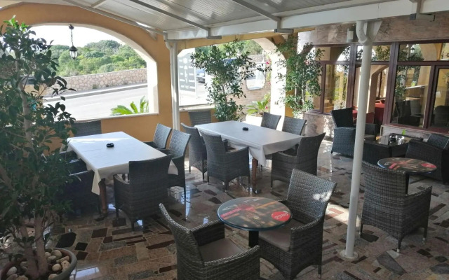 Villa Omra
