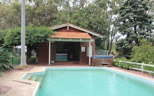 Falls Retreat B&B