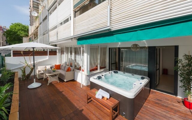 Exclusive apartment Bugenvila