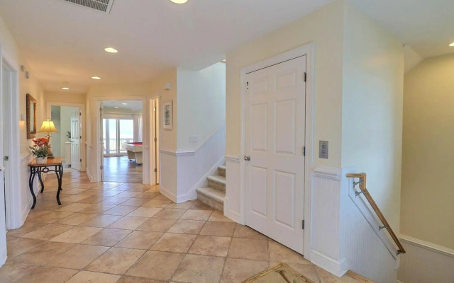 7076 JMJ Seascape Oceanfront