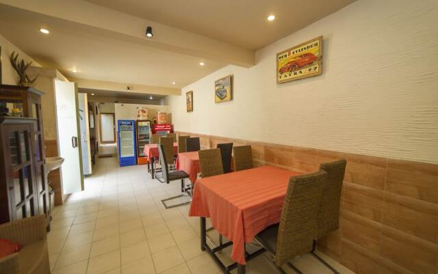 巴厘岛艾里雷农图卡西塔鲁姆LC1号酒店(Airy Premier Renon Tukad Citarum LC1 Bali)