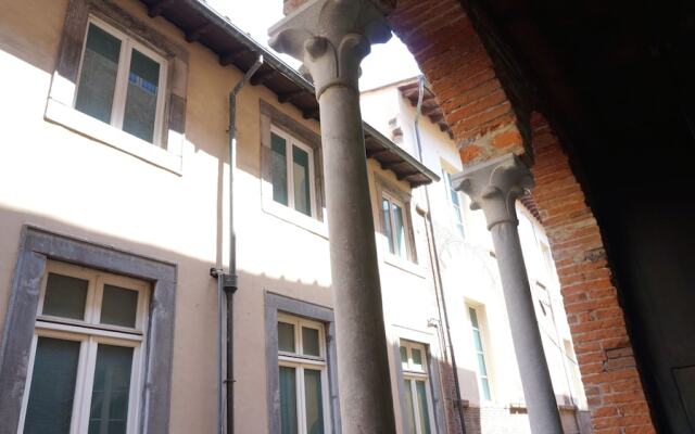 Trifora apartment