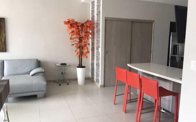 Jaco Bay Apt Overlooking Ocean and Pool
