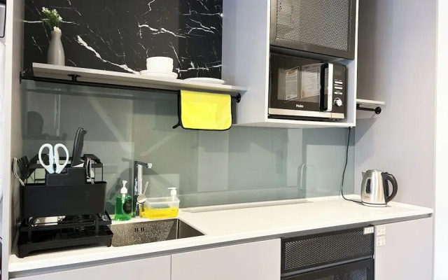 Mossaz by Manhattan Group