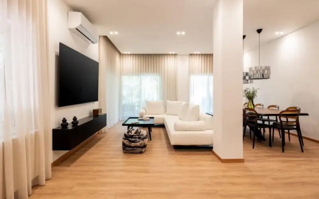 4BD Apartment With Outdoor Jacuzzi Garden