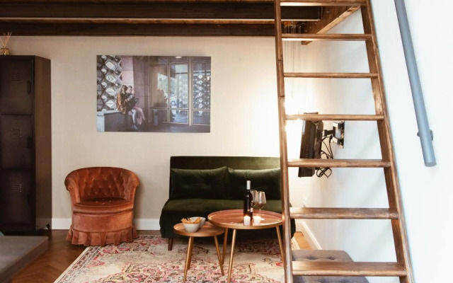 LoftBrücke, Apartment am Platz der Luftbrücke