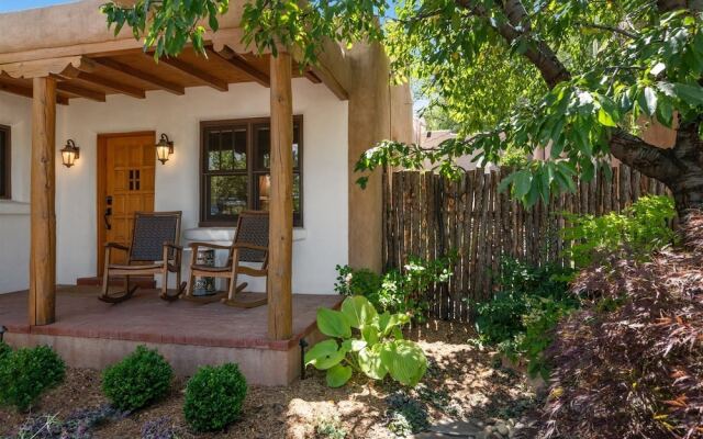 Casa Artista - A Work Of Art, One Block to Canyon Rd