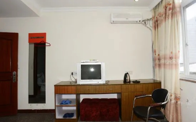 Estate Hotel