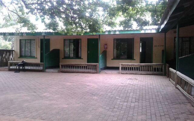Kazungula Guest House