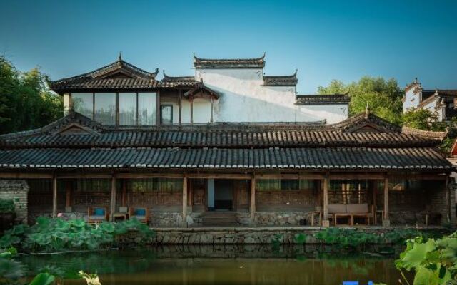 Houtang Holiday Manor