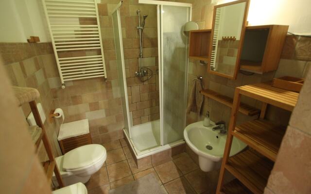Dfive Apartments - Aranykez
