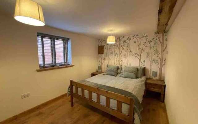 Charming Norfolk Barn Conversion in Barnham Broom