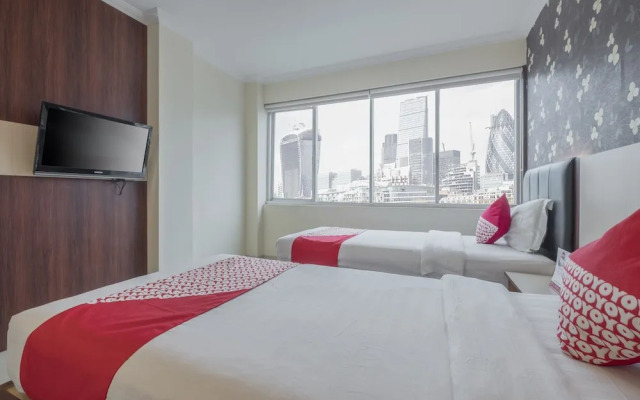 OYO 308 Grand Pacifik Hotel