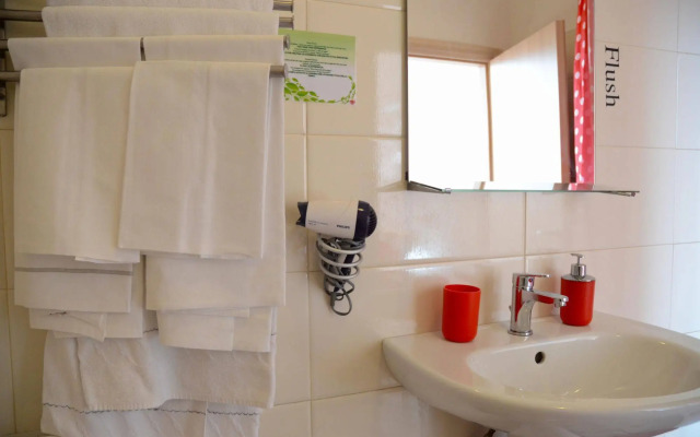 B&B Tecla