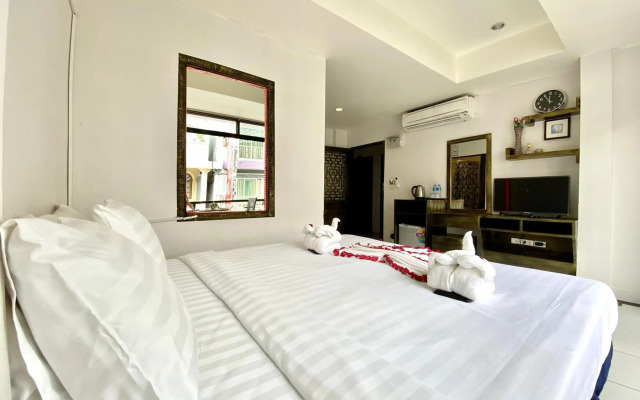 Long Beach Hotel Patong