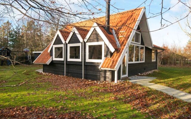Stunning Holiday Home in Glesborg Near Sea