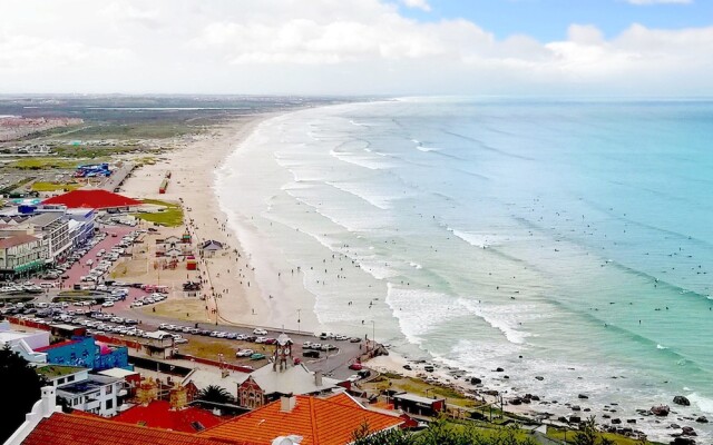 Majestic Loft Muizenberg Beachfront