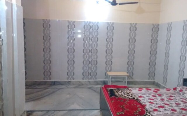 Goroomgo Maatu Shri Guest House Mathura