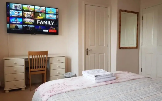 Caspian House - 4 Bedrooms