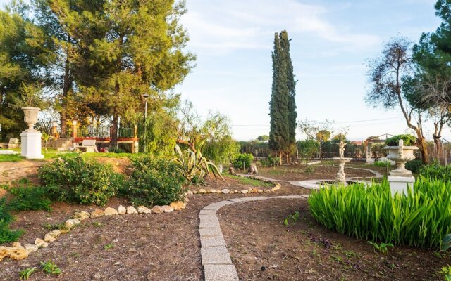 Splendid Holiday Home in Utrera With Garden