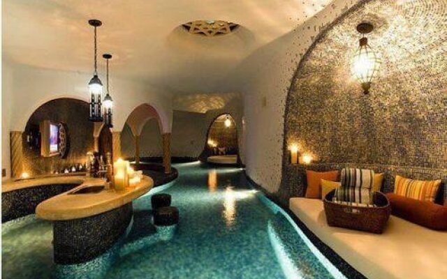 Aqualand Hotel & Resort