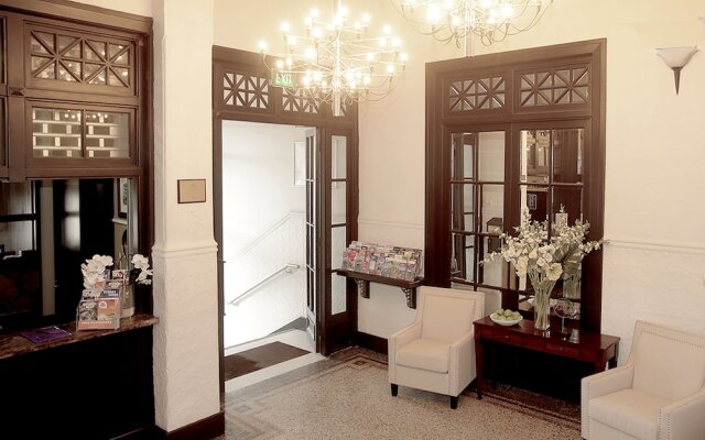 Bondi Beach Breeze - A Bondi Beach Holiday Home