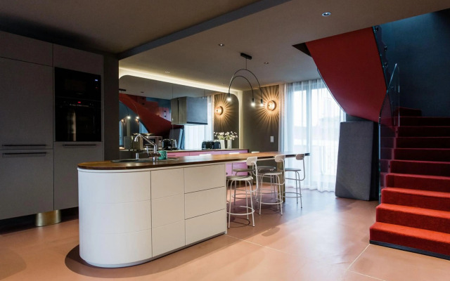 K52 luxury 4BDRM 4BTHRM apartment