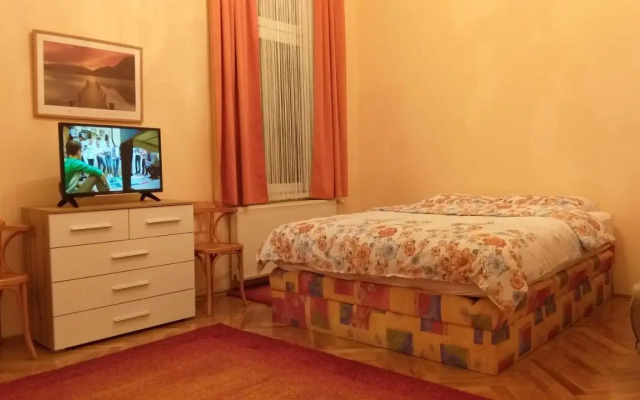 Tempo Courtyard Apartman