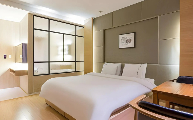 Business Design Hotel LUV