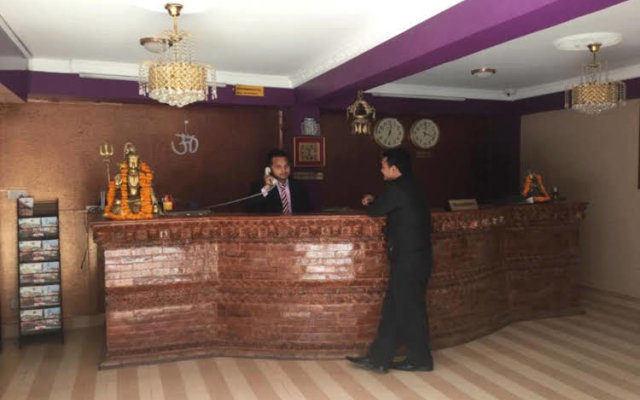 OYO 174 Shiva Shankar Hotel