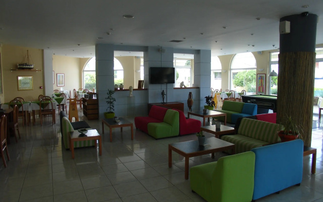Summerland Hotel & Bungalows
