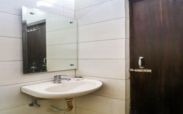 Oyo 31023 Hotel Sartaj