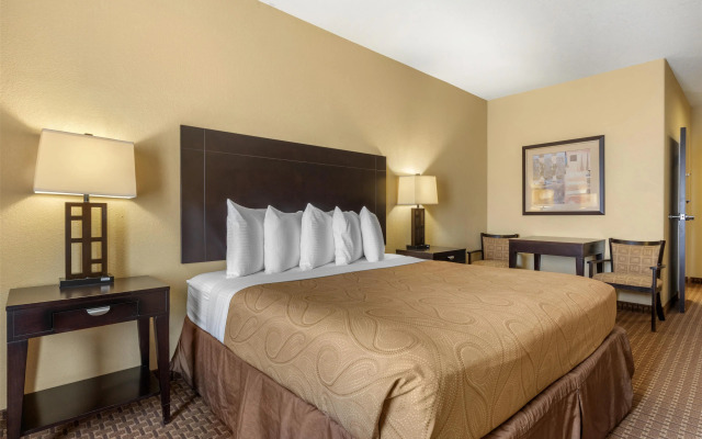 Best Western Bastrop Pines Inn