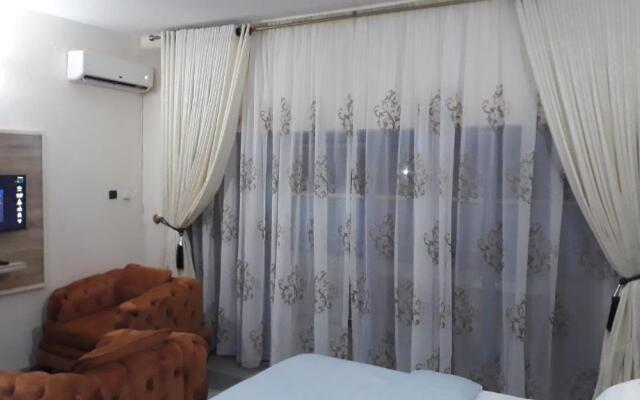 OD-V!CK's LUXE, WUSE DISTRICT, Swimming pool, gym,WiFi,24hr Power, Tight Security