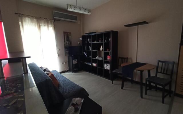 Modern apartment, 5΄ walk from central metro station