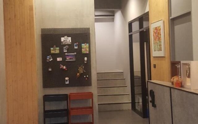 Saya Loft Hostel Lopburi