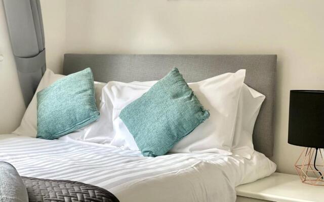 Central Hamilton House