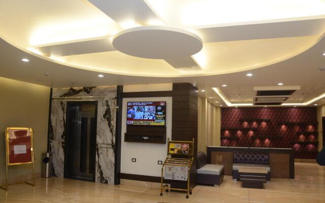 The Grand Empire A Boutique Hotel