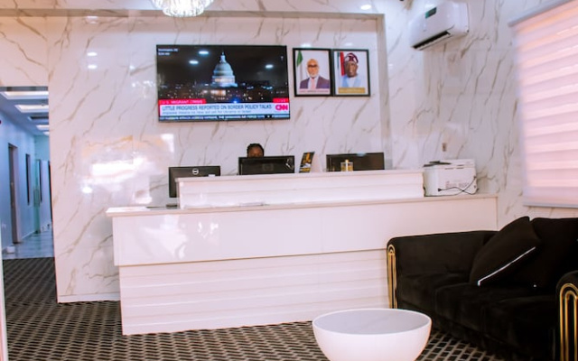 Robertware Hotel and Suites