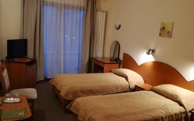 Hotel Everest