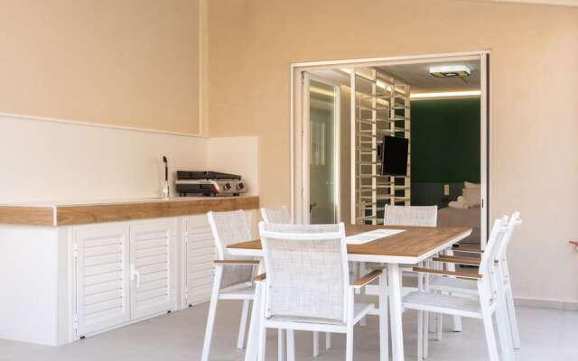 Dorado Accomodation