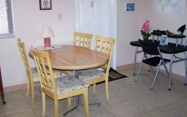 Gulf Winds Beach Resort