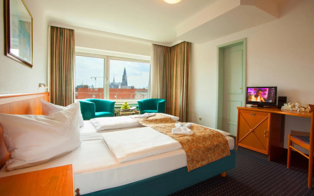 INA Hotel Royal