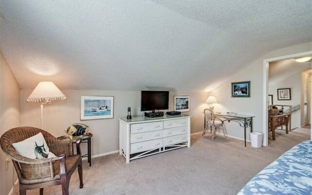 Turtleback 09 3 Bedroom Villa by RedAwning