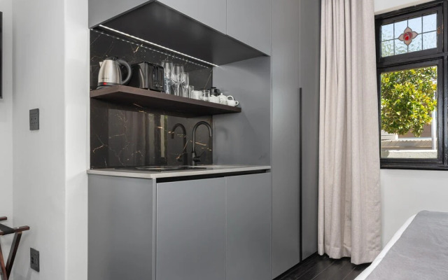 One Calais Luxury Apartments