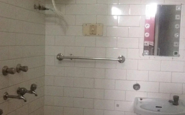 Hotel Emerald Heights