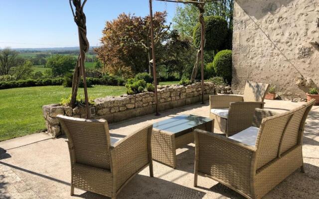 La Ferme Buissonniere