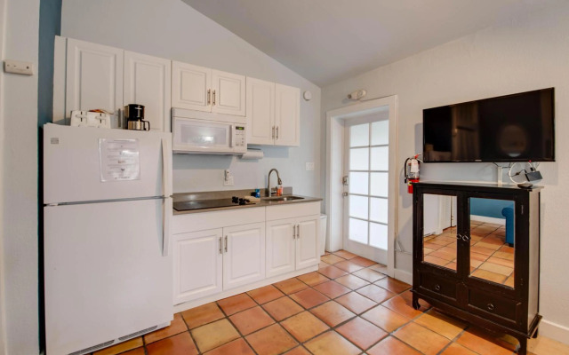 Southernmost Sanctuary Apartment