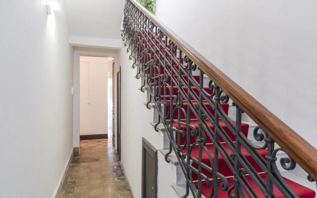 Urban Garden Apartment