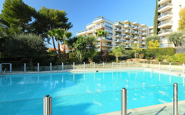 Hotel Le Floriana Residence